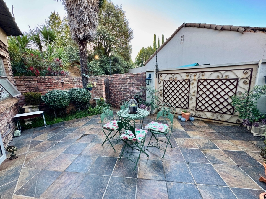 5 Bedroom Property for Sale in Van Der Hoff Park North West